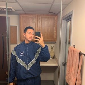 Meet your Posher, Ernesto